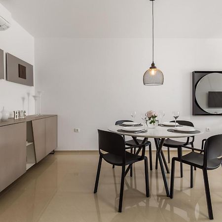 Apartment Val Pjescana Uvala Buitenkant foto
