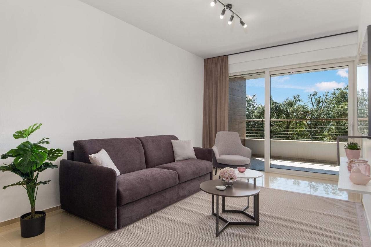 Apartment Val Pjescana Uvala Buitenkant foto